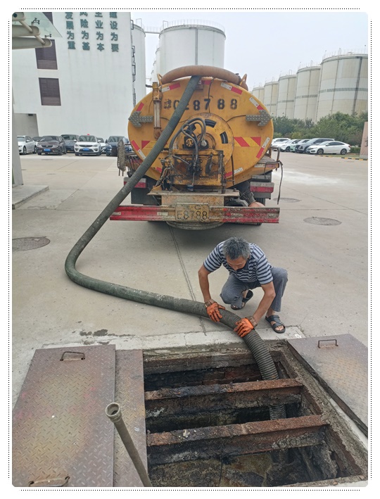 东区隔油池清掏