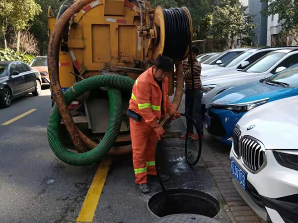 东区排污管道清淤